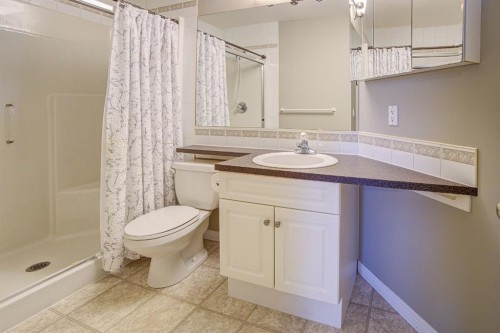 26 Skyline Crescent, Claresholm, AB - Indoor Photo Showing Bathroom