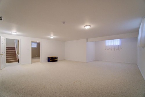 26 Skyline Crescent, Claresholm, AB - Indoor Photo Showing Other Room
