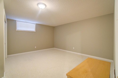 26 Skyline Crescent, Claresholm, AB - Indoor