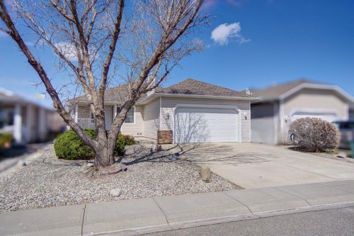 26 Skyline Crescent, Claresholm, AB - Outdoor