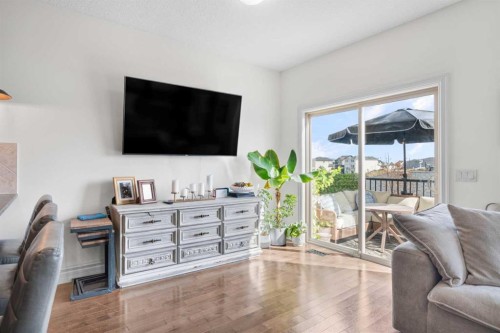 125 Monteith Drive Se, High River, AB - Indoor Photo Showing Living Room