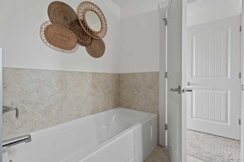 125 Monteith Drive Se, High River, AB - Indoor Photo Showing Bathroom