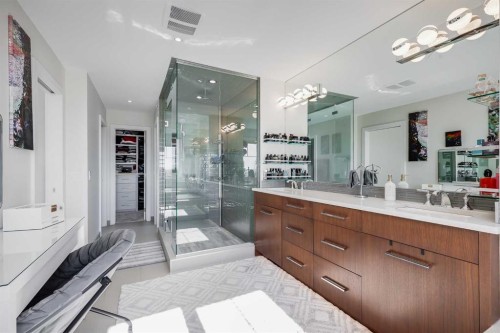 75 Muirfield Close, Lyalta, AB - Indoor Photo Showing Bathroom