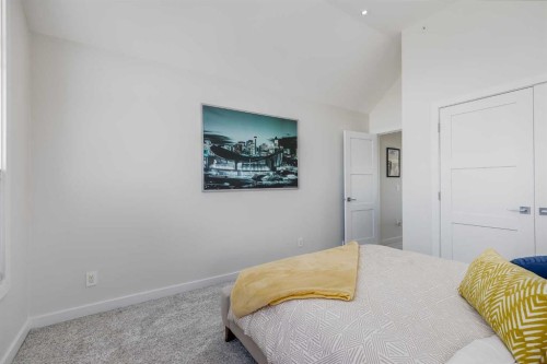 75 Muirfield Close, Lyalta, AB - Indoor Photo Showing Bedroom