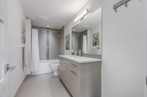 75 Muirfield Close, Lyalta, AB - Indoor Photo Showing Bathroom