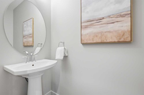 86 Panton View Nw, Calgary, AB - Indoor Photo Showing Bathroom