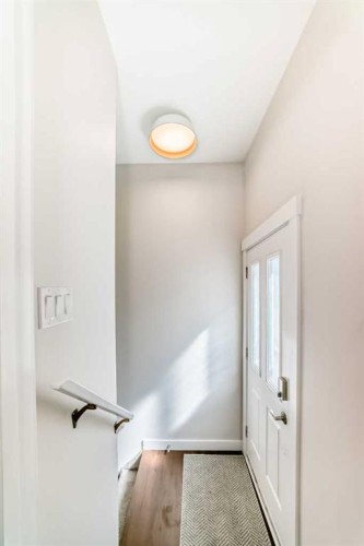 7427 25 Street Se, Calgary, AB - Indoor Photo Showing Other Room