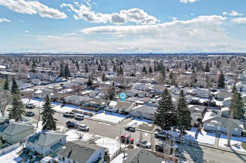 7427 25 Street Se, Calgary, AB - Outdoor With View