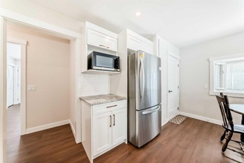 7427 25 Street Se, Calgary, AB - Indoor