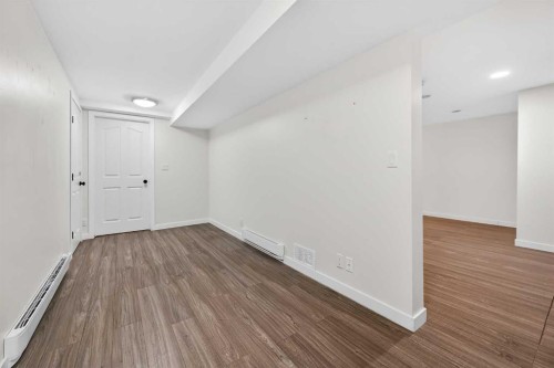 81 Westminster Drive Sw, Calgary, AB - Indoor Photo Showing Other Room