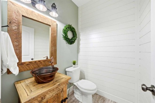 6 Ranchers Manor, Okotoks, AB - Indoor Photo Showing Bathroom