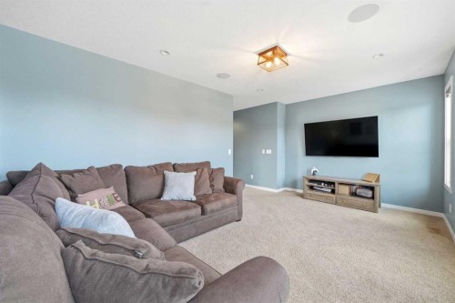 6 Ranchers Manor, Okotoks, AB - Indoor Photo Showing Living Room