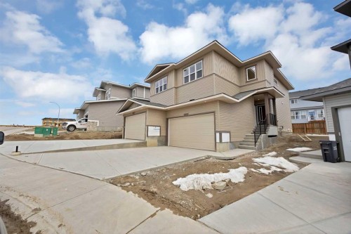 82 Heritage Circle, Cochrane, AB - Outdoor