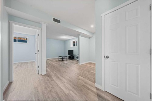 529 Saddlelake Drive Ne, Calgary, AB - Indoor