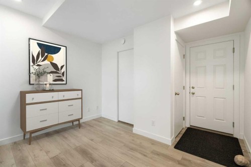 132 Spring Creek Common Sw, Calgary, AB - Indoor Photo Showing Other Room