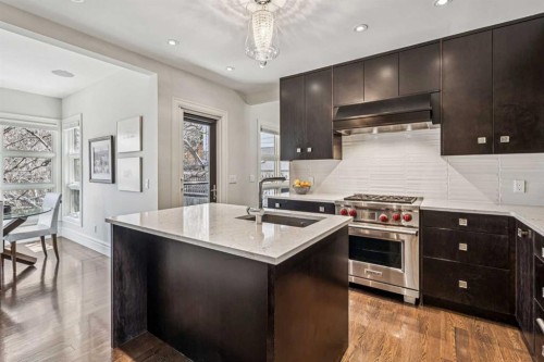 1928 10A Street Sw, Calgary, AB - Indoor Photo Showing Kitchen With Upgraded Kitchen