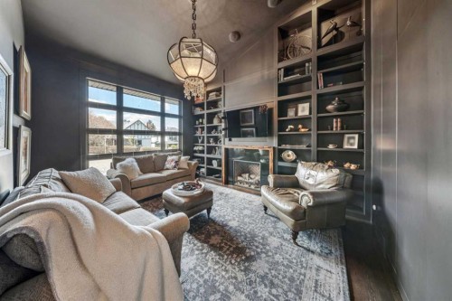 1928 10A Street Sw, Calgary, AB - Indoor Photo Showing Living Room