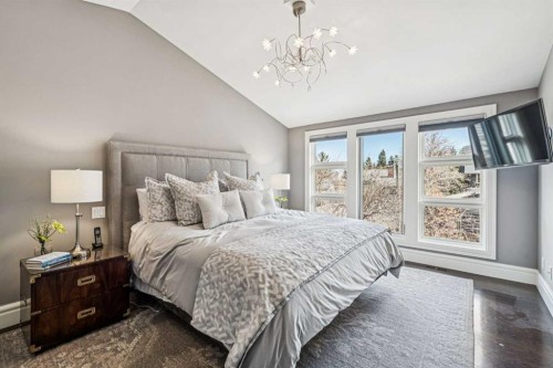 1928 10A Street Sw, Calgary, AB - Indoor Photo Showing Bedroom