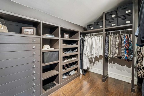 1928 10A Street Sw, Calgary, AB - Indoor With Storage