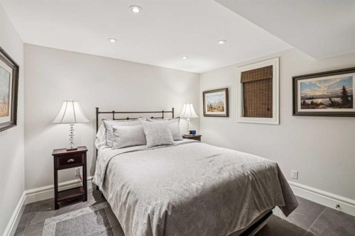 1928 10A Street Sw, Calgary, AB - Indoor Photo Showing Bedroom