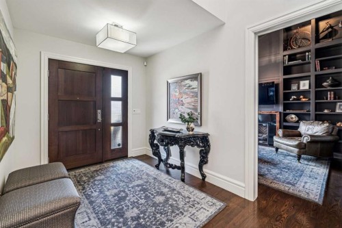 1928 10A Street Sw, Calgary, AB - Indoor Photo Showing Other Room