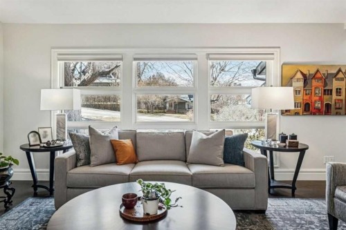 1928 10A Street Sw, Calgary, AB - Indoor Photo Showing Living Room