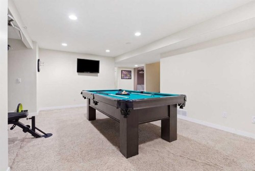 18 Royal Crest Way Nw, Calgary, AB - Indoor Photo Showing Other Room