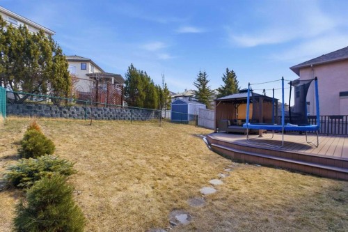 18 Royal Crest Way Nw, Calgary, AB - Outdoor