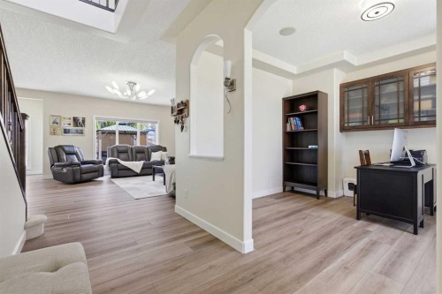 18 Royal Crest Way Nw, Calgary, AB - Indoor