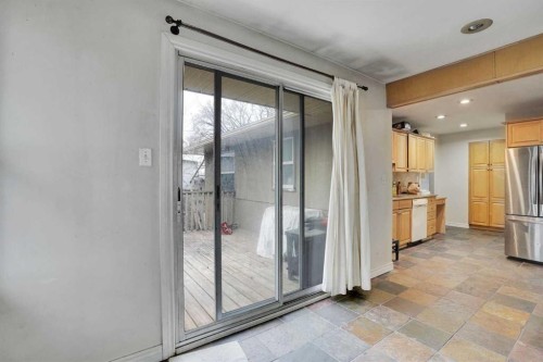 1468 Renfrew Drive Ne, Calgary, AB - Indoor