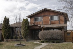 131 Templewood Road NE Calgary, AB T1Y 4B1