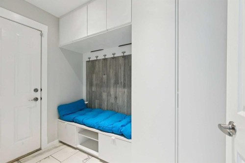 15 Springbank View Sw, Calgary, AB - Indoor