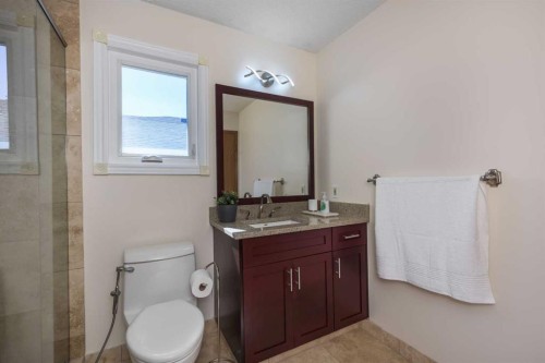 179 Scanlon Green Nw, Calgary, AB - Indoor Photo Showing Bathroom