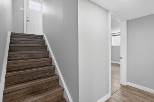 252 Allan Crescent Se, Calgary, AB - Indoor Photo Showing Other Room