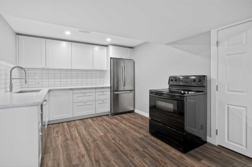 252 Allan Crescent Se, Calgary, AB - Indoor Photo Showing Kitchen With Upgraded Kitchen