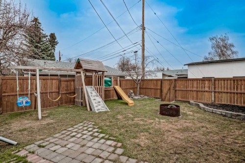 252 Allan Crescent Se, Calgary, AB - Outdoor