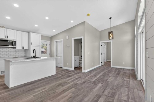 #14-320 7 Avenue Ne, Three Hills, AB - Indoor Photo Showing Kitchen