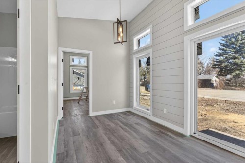 #14-320 7 Avenue Ne, Three Hills, AB - Indoor Photo Showing Other Room