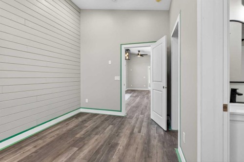 #14-320 7 Avenue Ne, Three Hills, AB - Indoor Photo Showing Other Room