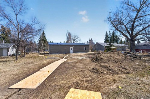 #14-320 7 Avenue Ne, Three Hills, AB - Outdoor