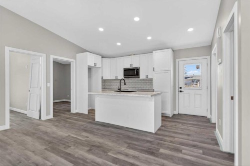 #14-320 7 Avenue Ne, Three Hills, AB - Indoor Photo Showing Kitchen