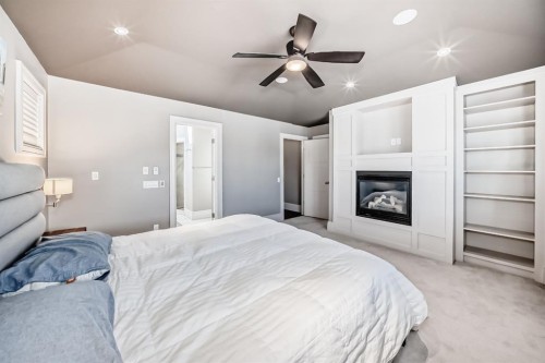 55 Aspen Meadows Green Sw, Calgary, AB - Indoor Photo Showing Bedroom