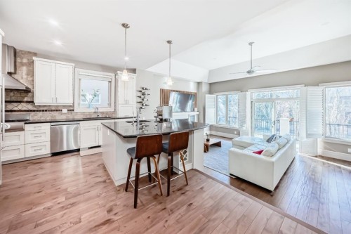 55 Aspen Meadows Green Sw, Calgary, AB - Indoor Photo Showing Kitchen With Upgraded Kitchen