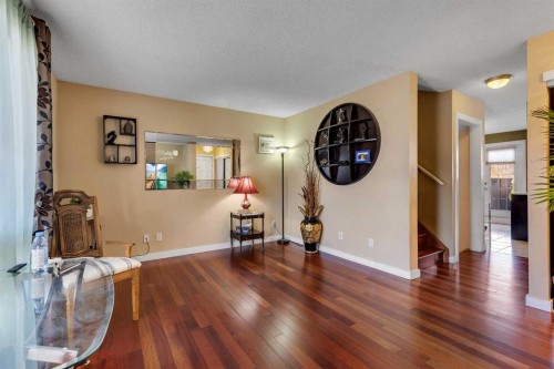4811 60 Street Ne, Calgary, AB - Indoor