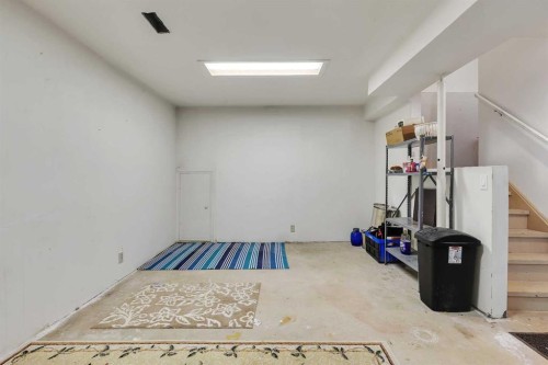 4811 60 Street Ne, Calgary, AB - Indoor
