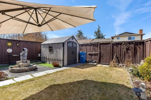 4811 60 Street Ne, Calgary, AB - Outdoor
