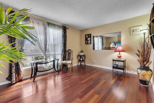 4811 60 Street Ne, Calgary, AB - Indoor