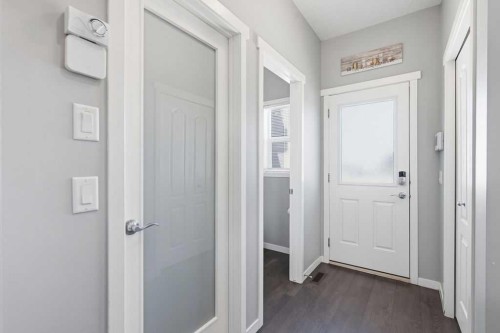 571 Mahogany Boulevard Se, Calgary, AB - Indoor Photo Showing Other Room