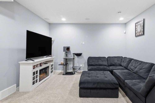 571 Mahogany Boulevard Se, Calgary, AB - Indoor