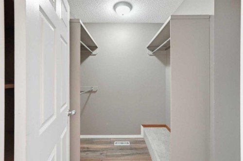 138 Midcrest Crescent Se, Calgary, AB - Indoor With Storage